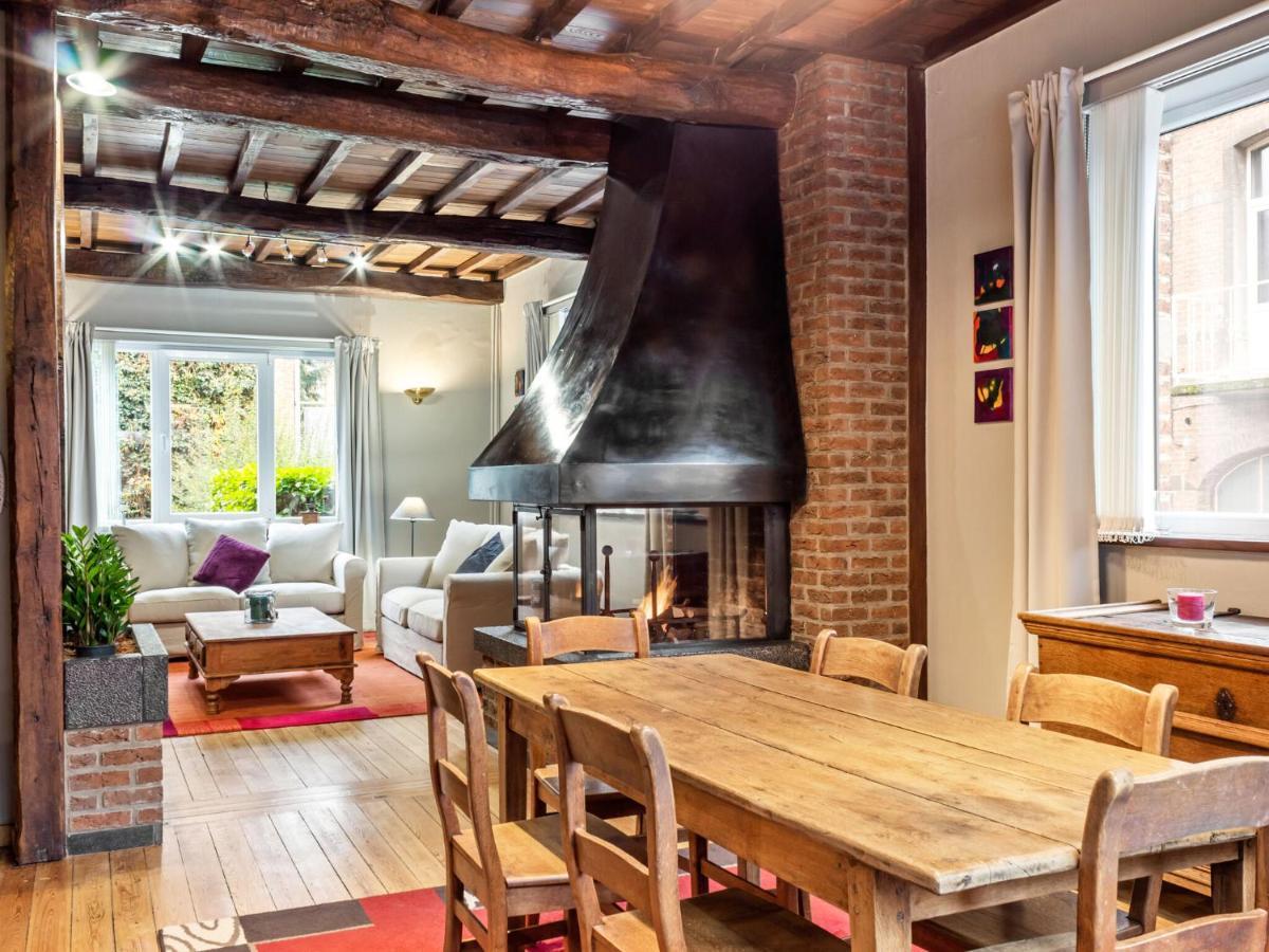 Stylish Apartment In Dinant Near The Maas Eksteriør bilde